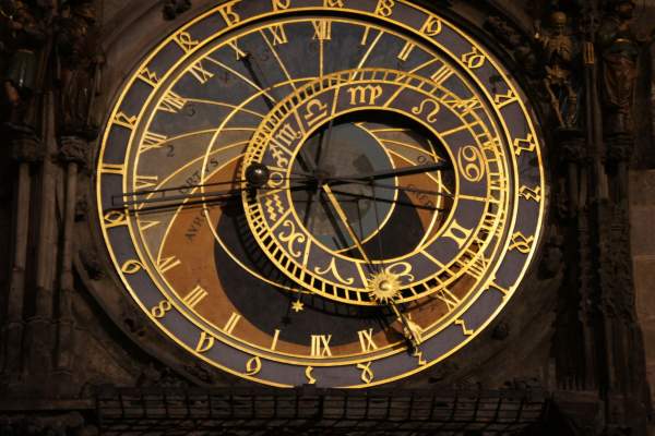 Care sunt cele mai afectate zodii când Mercur este retrograd. Ce spun astrologii