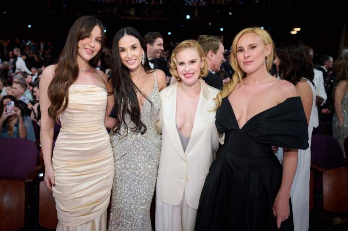 2 martie 2025, Los Angeles, California, SUA: Scout LaRue Willis, Demi Moore, Tallulah Willis și Rumer Willis la cea de-a 97-a ediție a Oscarurilor la Dolby Theatre at Ovation Hollywood.