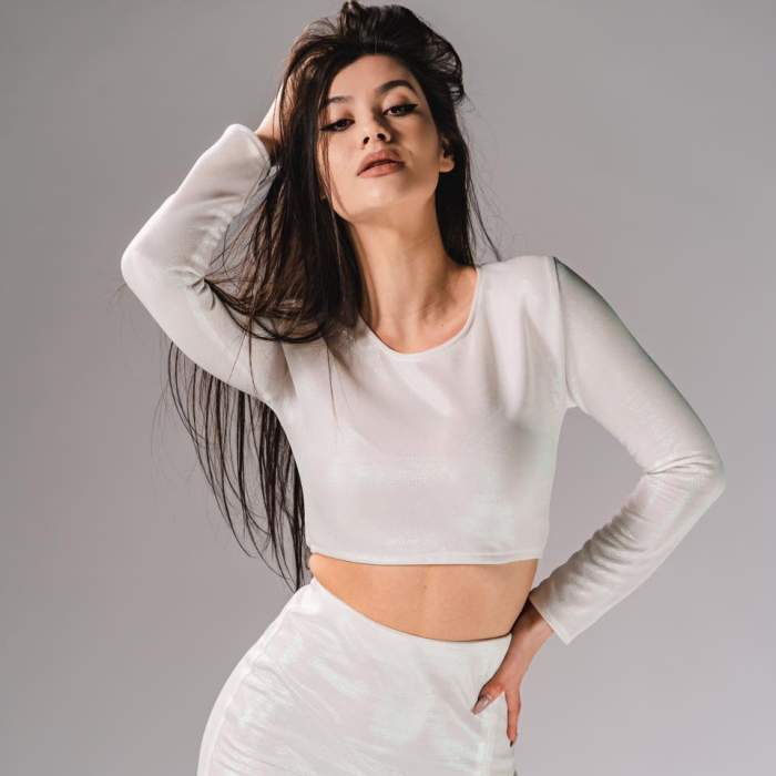 Erika Isac, adevărul despre sarcină, după ce s-a filmat în timp ce făcea un test. Urmează sau nu să devină mamă