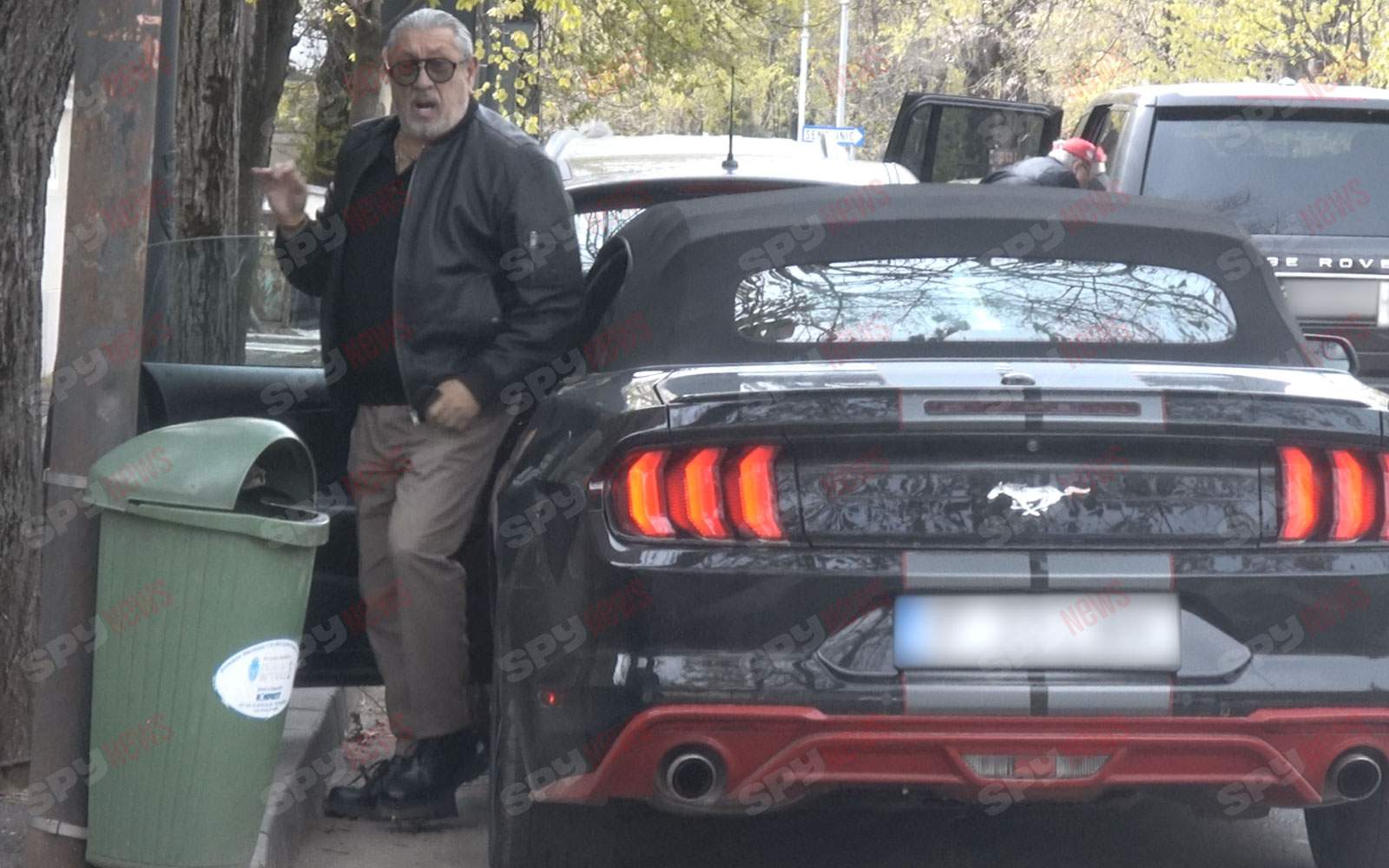 Serghei Mizil și Mircea Lucescu, la taclale în fața porții! Cum au fost filmați cei doi grei / PAPARAZZI