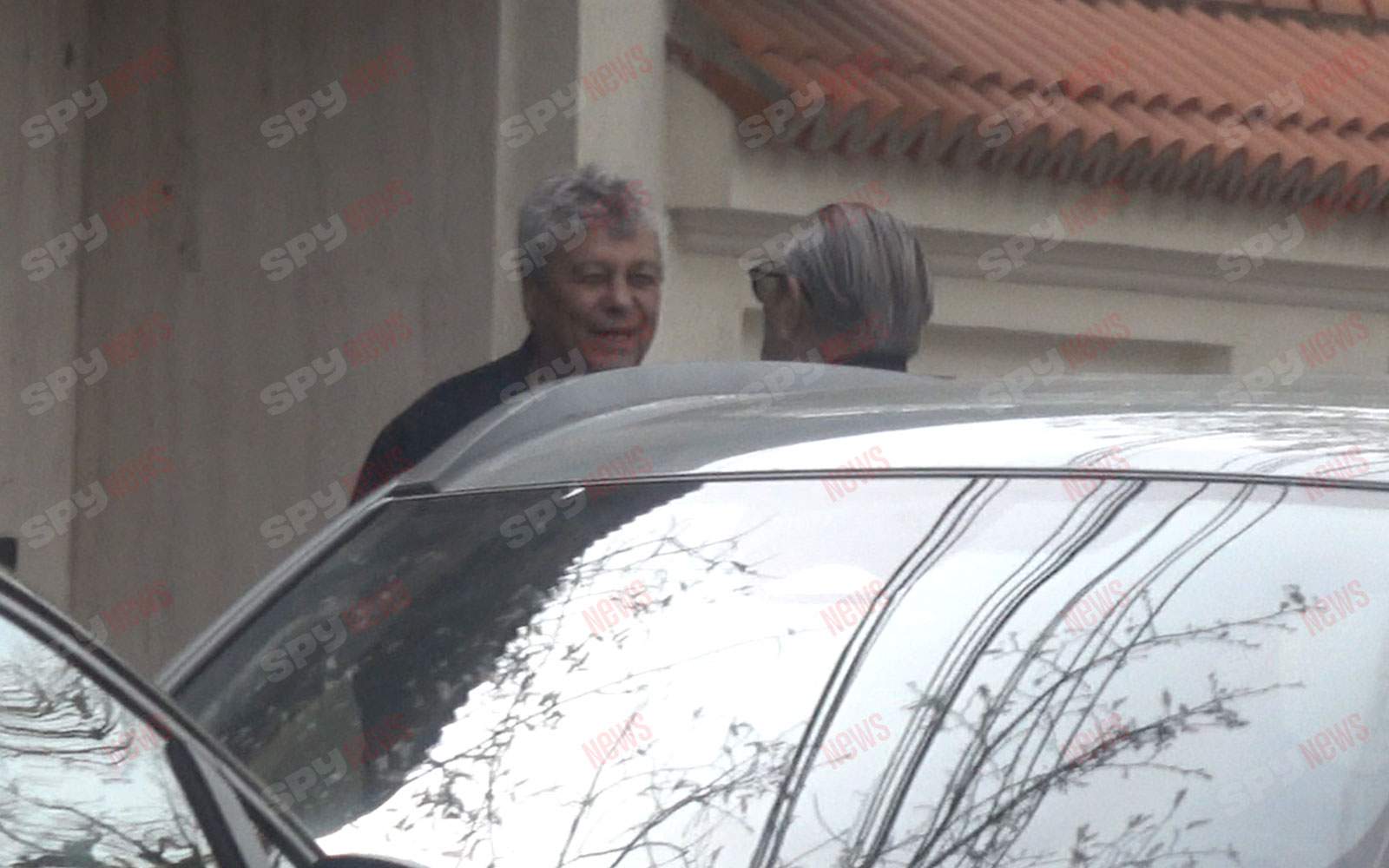 Serghei Mizil și Mircea Lucescu, la taclale în fața porții! Cum au fost filmați cei doi grei / PAPARAZZI