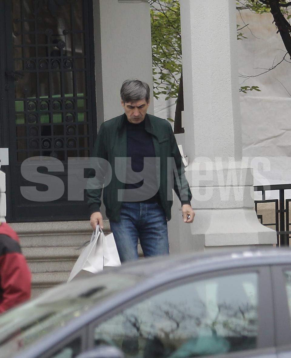 Victor Piţurcă are gusturi fine şi foarte scumpe! Ce milionar celebru a vizitat fostul fotbalist, după o raită prin magazinul bogaţilor / PAPARAZZI