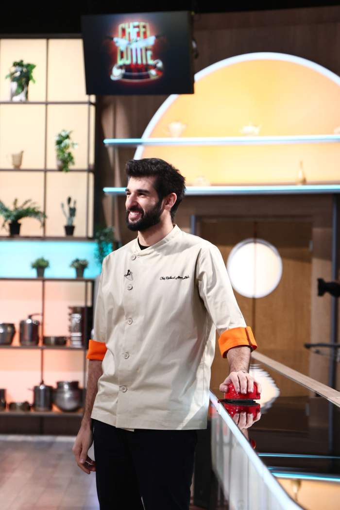 Echipa portocalie a lui Chef Richard, victorie la confruntarea culinară de ieri. Provocările acestei seri la Chefi la cuțite: două amulete și roata nebună a ingredientelor