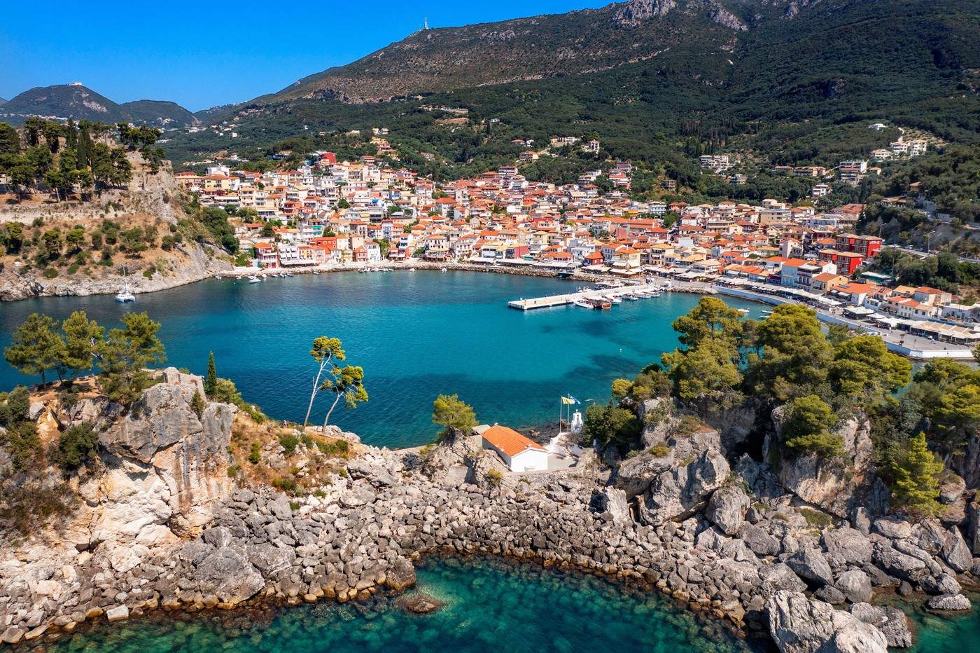 Parga este un oraș și municipiu situat în partea de nord-vest a unității regionale Preveza din Epirus, nord-vestul Greciei, pe coasta ionică, Epirus, Grecia de Nord
