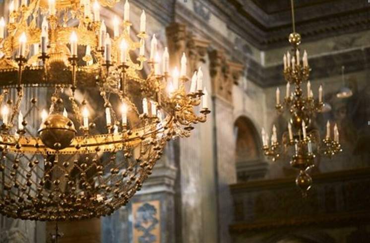 (P) Casă în stil glamour – ce nu trebuie să lipsească?
