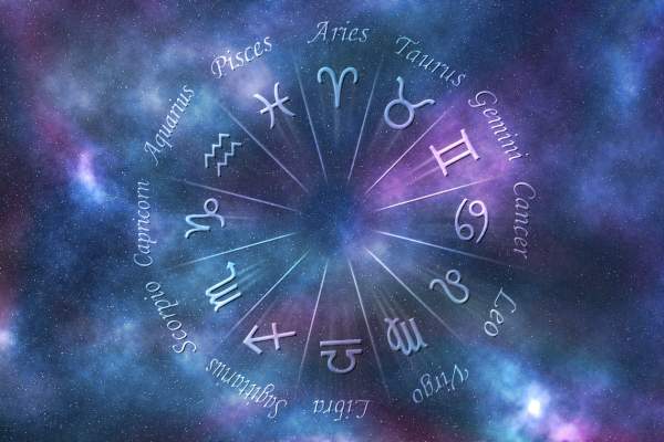 Trei zodii cu lipici la bani și noroc în carieră în luna aprilie. Nativii își vor atinge obiectivele