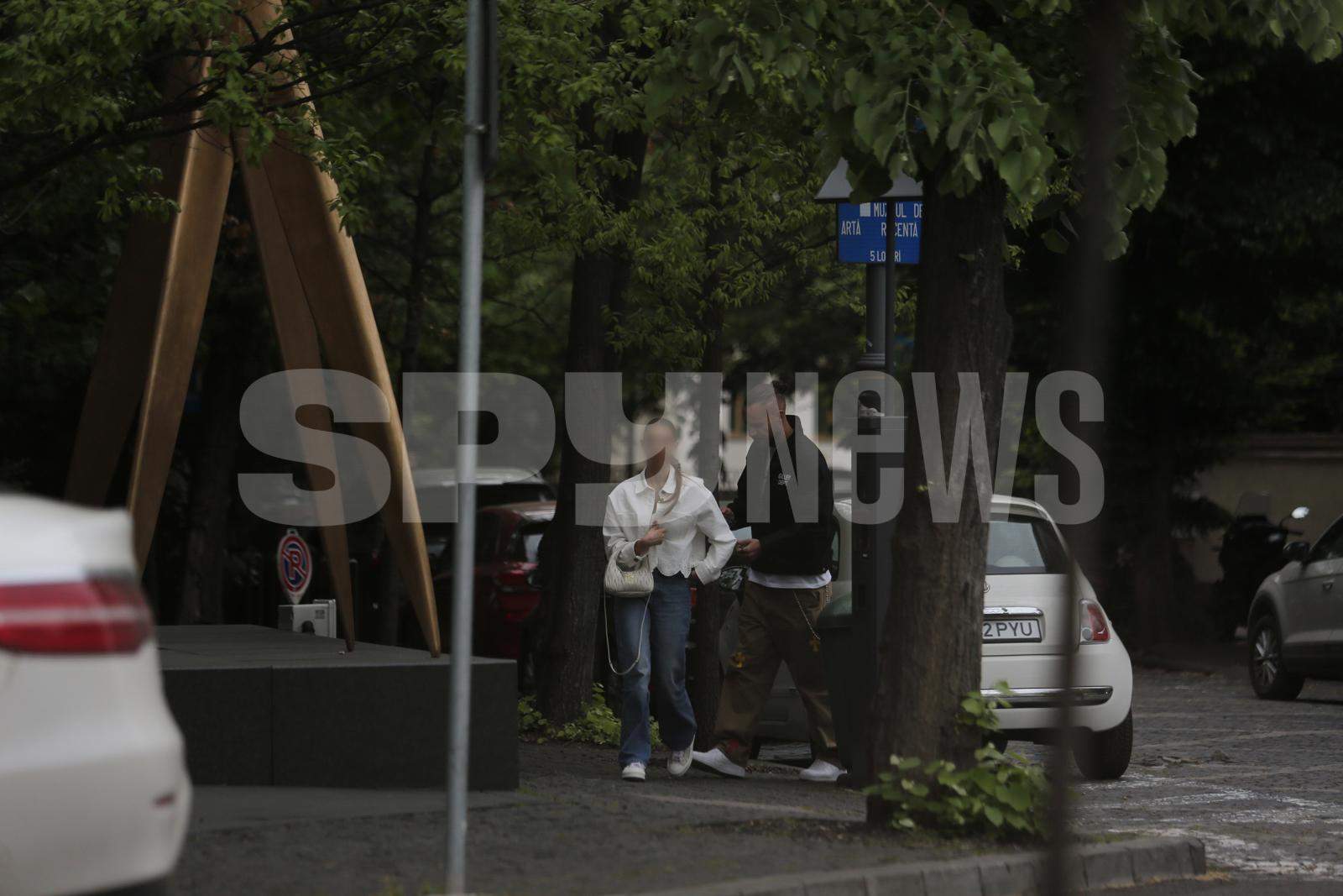 George Puşcaş şi-a scos simpatia în oraş! Cine este domnişoara tandră care îl însoţeşte? Imaginile surprinse de paparazzi | PAPARAZZI
