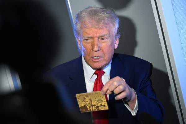 Ce este Gold Card, viza lansată de Donald Trump. De când va fi disponibil și cât costă cardul de aur