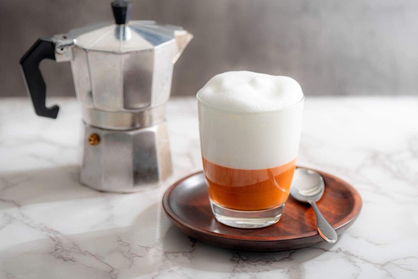 Ce spune cafeaua pe care o bei despre personalitatea ta. Simplă, Espresso, Latte sau Cappuccino?