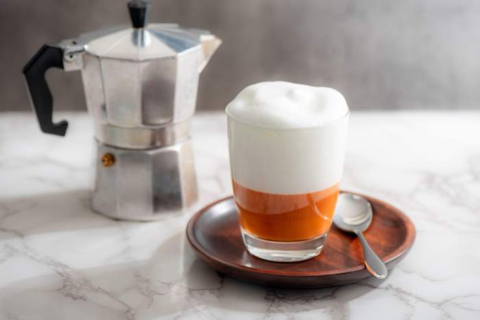 Ce spune cafeaua pe care o bei despre personalitatea ta. Simplă, Espresso, Latte sau Cappuccino?
