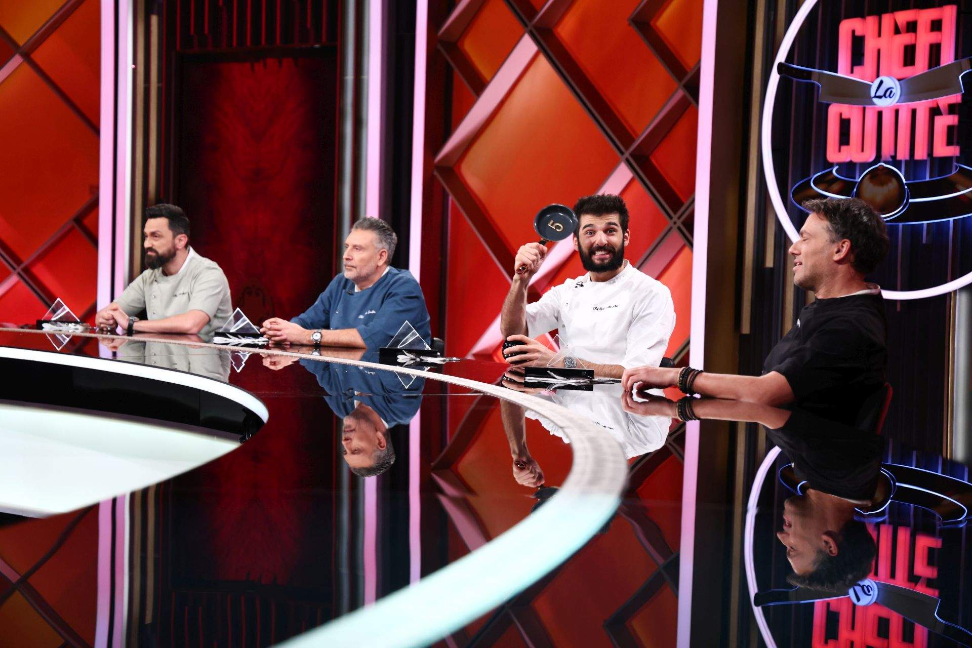 Chef Richard Abou Zaki a câștigat ieri bomba cu mai multe amulete. Diseară, la Chefi la cuțite, mentorul lui Chef Orlando Zaharia gătește pentru jurați