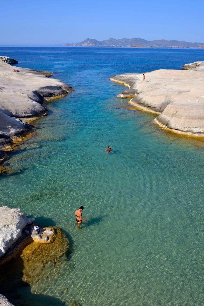 Sarakiniko, Milos. Faimoasa plajă nu mai are nevoie de nicio prezentare.