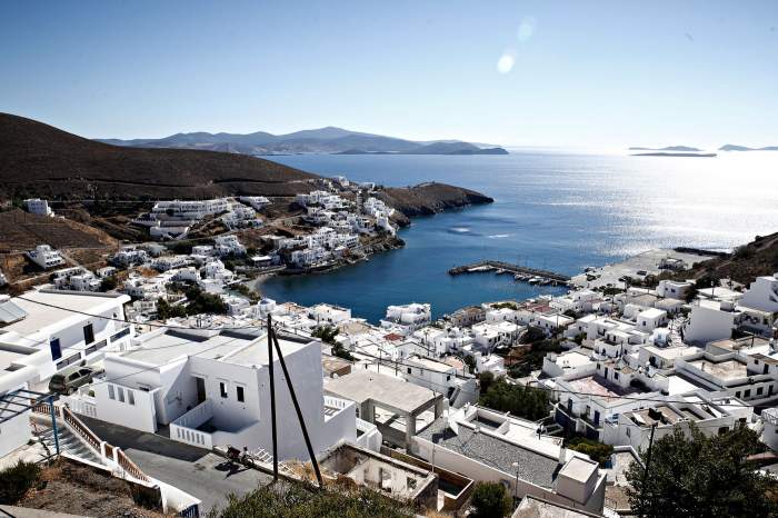 Astypalaia, una dintre insulele Dodecanezului, are plaje liniștite, sate albe și tradiții vii