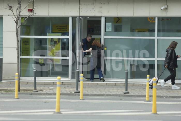 Nu contează că te cheamă Florin Răducioiu! Daca îţi spune logodnica să ieşi să iei pâine, atunci aşa faci! Avem dovada! / PAPARAZZI