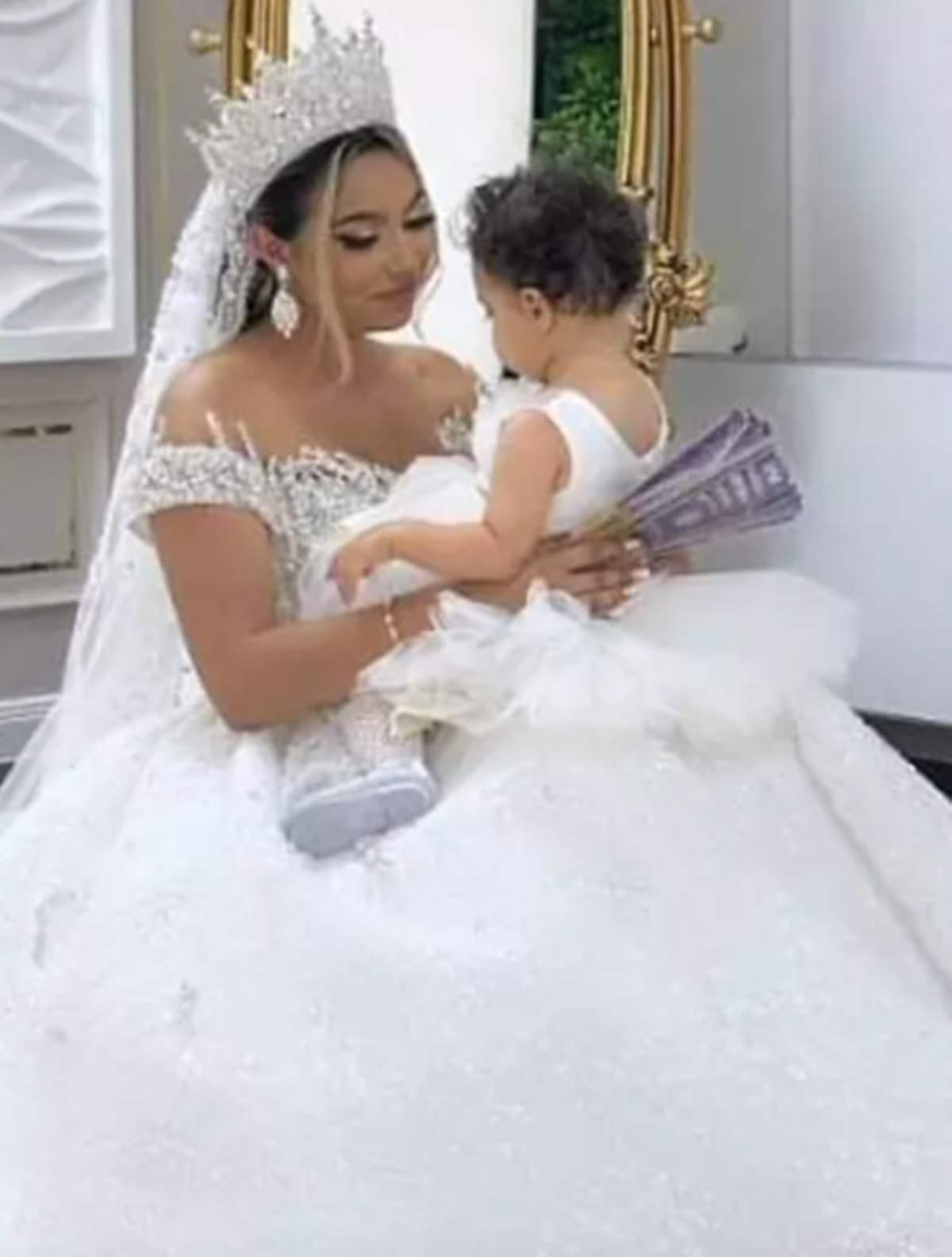 adriana simionescu si fetita ei la nunta