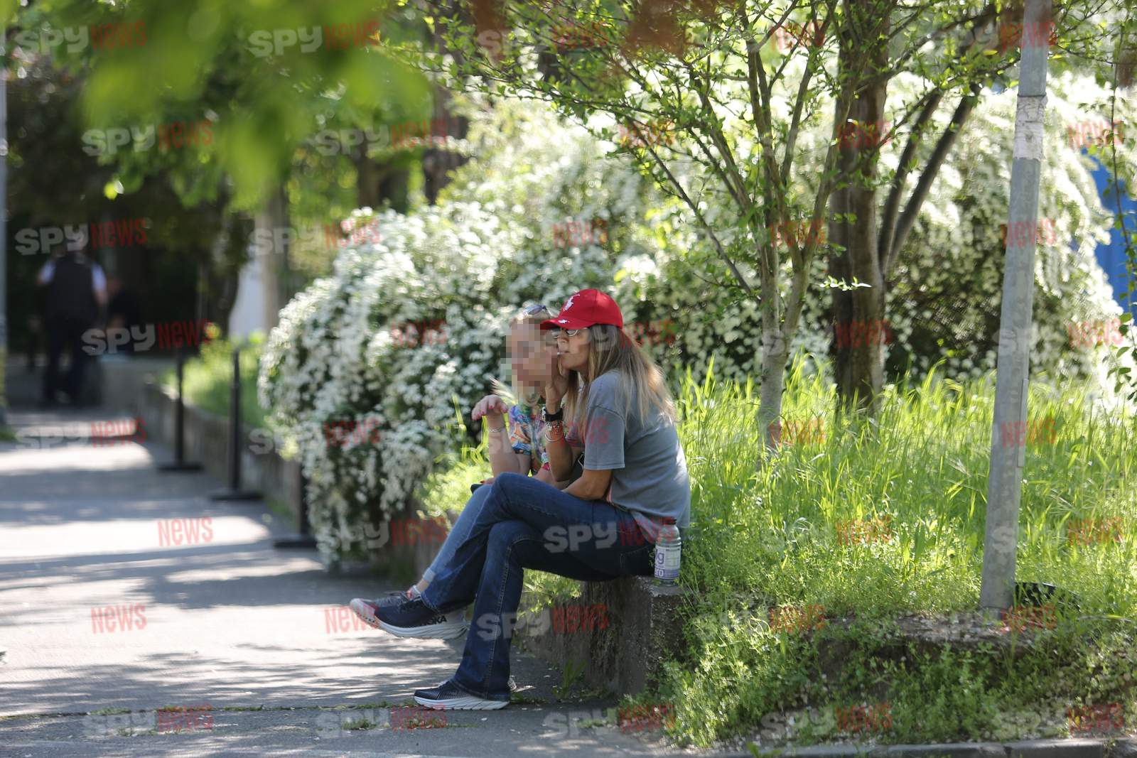 Anca Țurcașiu, undercover! A ieșit camuflată și a mizat că nu e recunoscută! Cum au filmat-o paparazzii și în compania cui