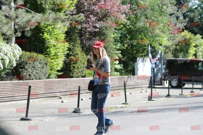 Anca Țurcașiu, undercover! A ieșit camuflată și a mizat că nu e recunoscută! Cum au filmat-o paparazzii și în compania cui