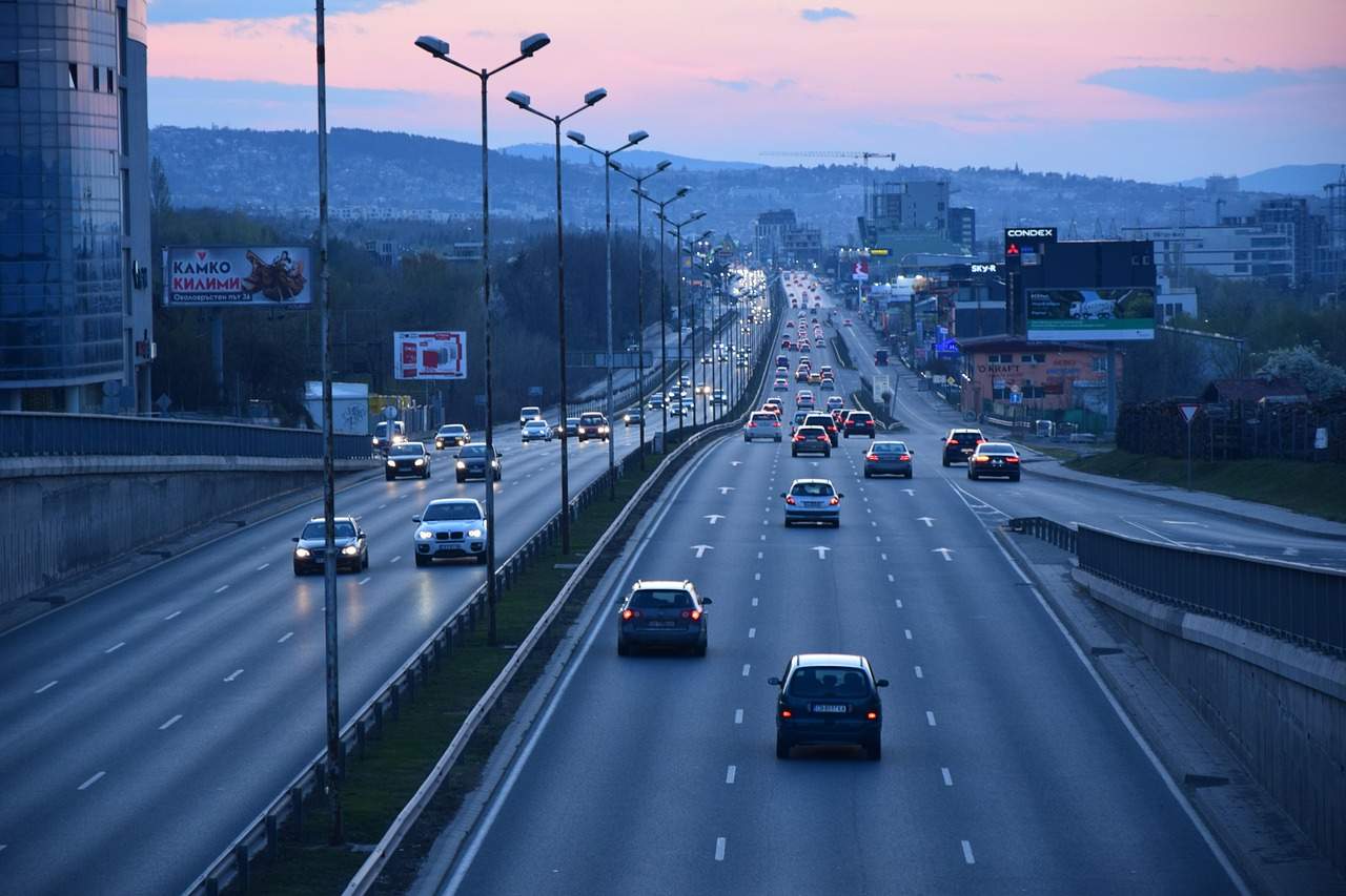 O nouă taxă pentru românii care pleacă cu mașina în Bulgaria și Grecia. Cât vor scoate din buzunar pentru a merge în vacanță