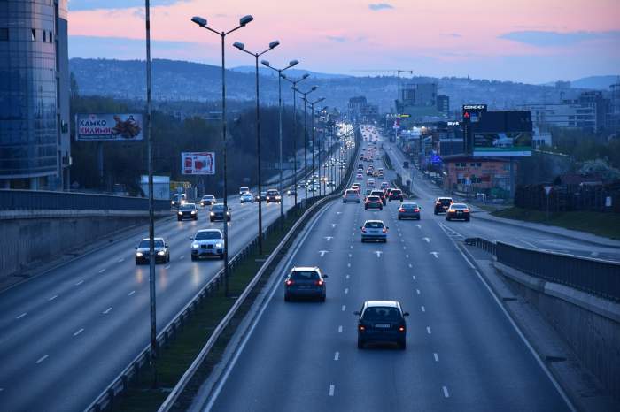 O nouă taxă pentru românii care pleacă cu mașina în Bulgaria și Grecia. Cât vor scoate din buzunar pentru a merge în vacanță