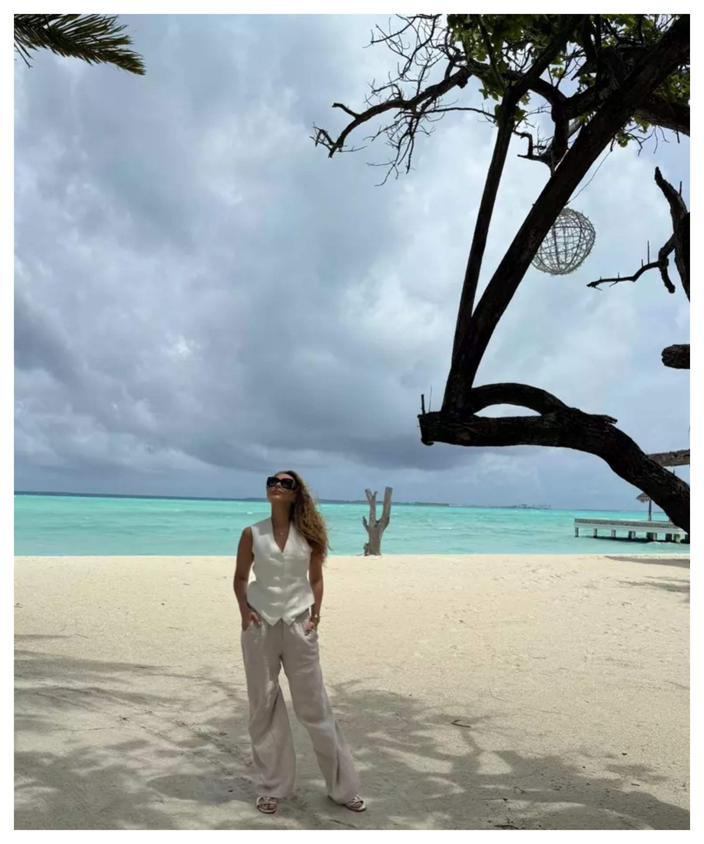 Iulia Vântur a mers singură la o nuntă în Maldive. Salman Khan nu a însoțit-o pe vedetă. Cum arată destinația luxoasă / FOTO