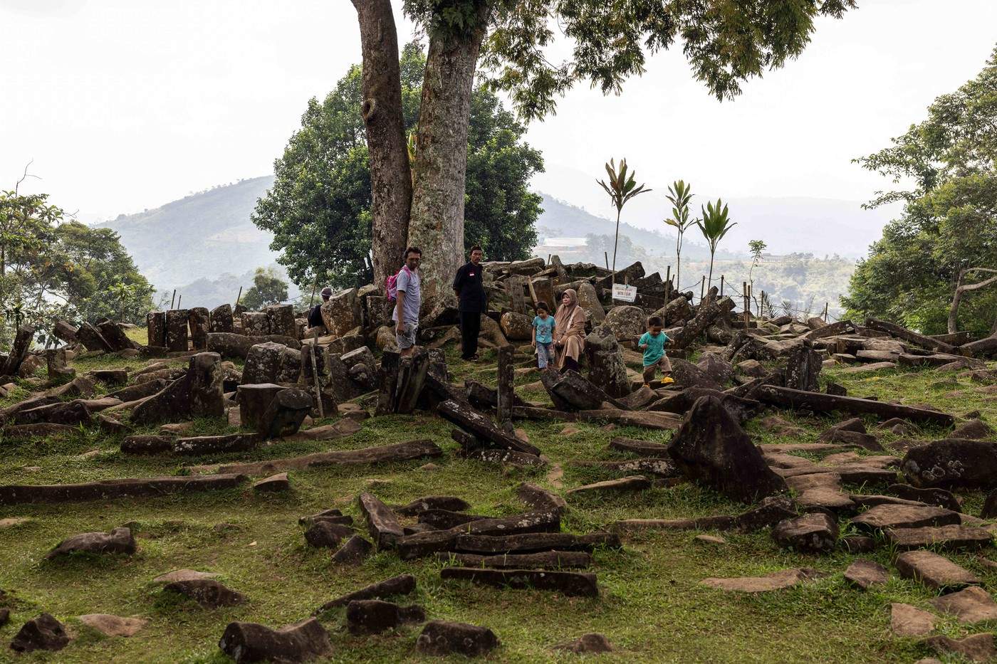 Situl piramidal Gunung Padang din Indonezia