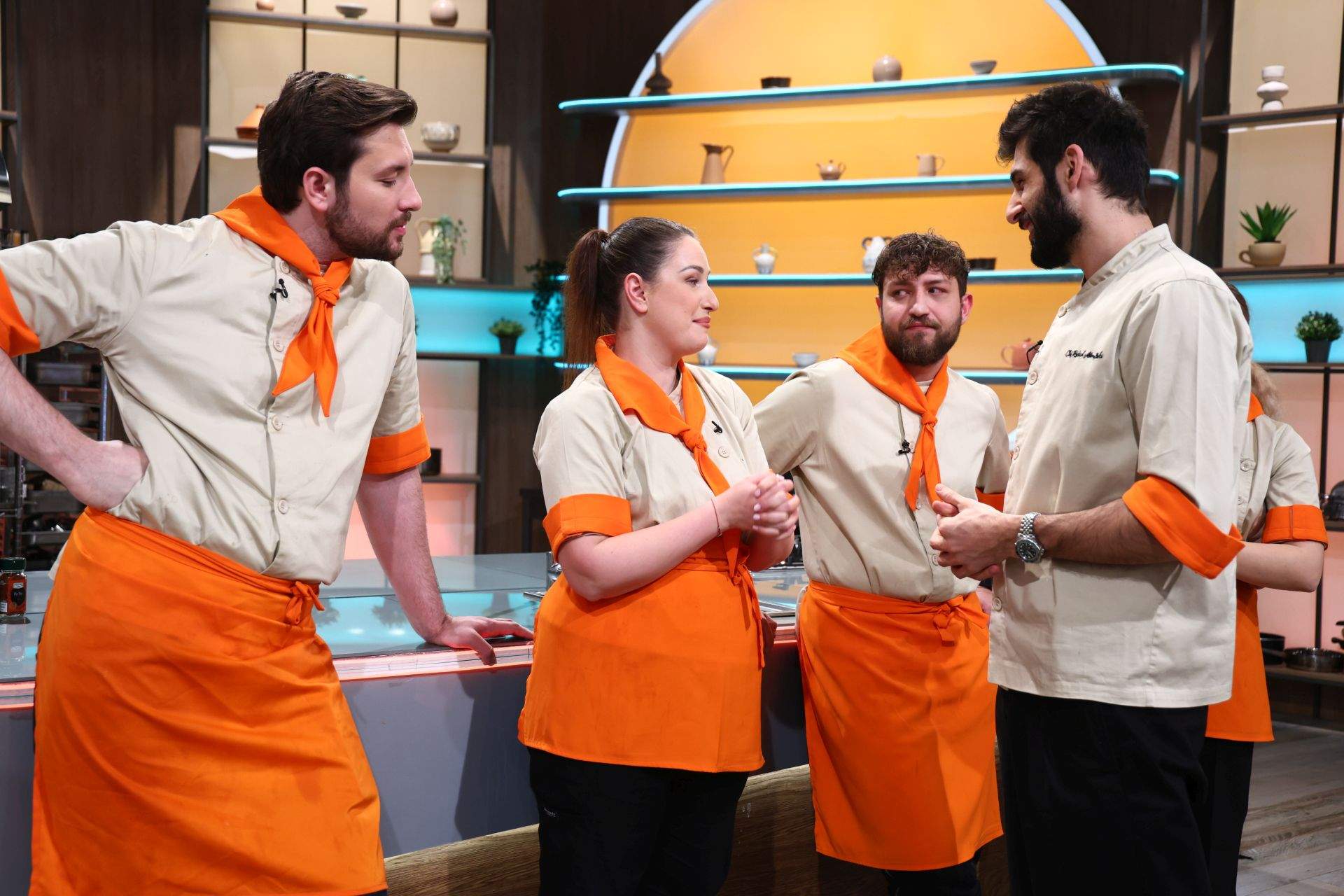 Nouă farfurii au adus o victorie detașată pentru echipa lui Chef Orlando în penultimul battle al sezonului, ieri seară la Chefi la cuțite. Maria Chirilov a părăsit competiția