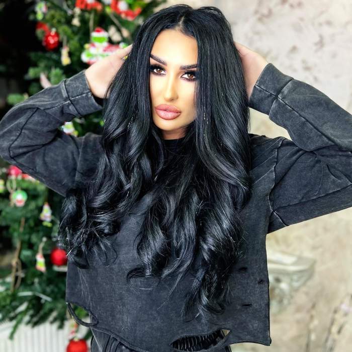 Dana Badea a rugat livratorul care i-a adus mâncare să se dezbrace și l-a băgat în dormitor. Ce s-a întâmplat după ce bărbatul a acceptat / VIDEO