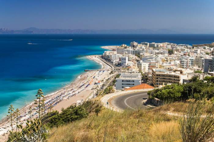 În ce locații să mergi în Grecia cu familia. Destinațiile sunt accesibile pentru vara aceasta