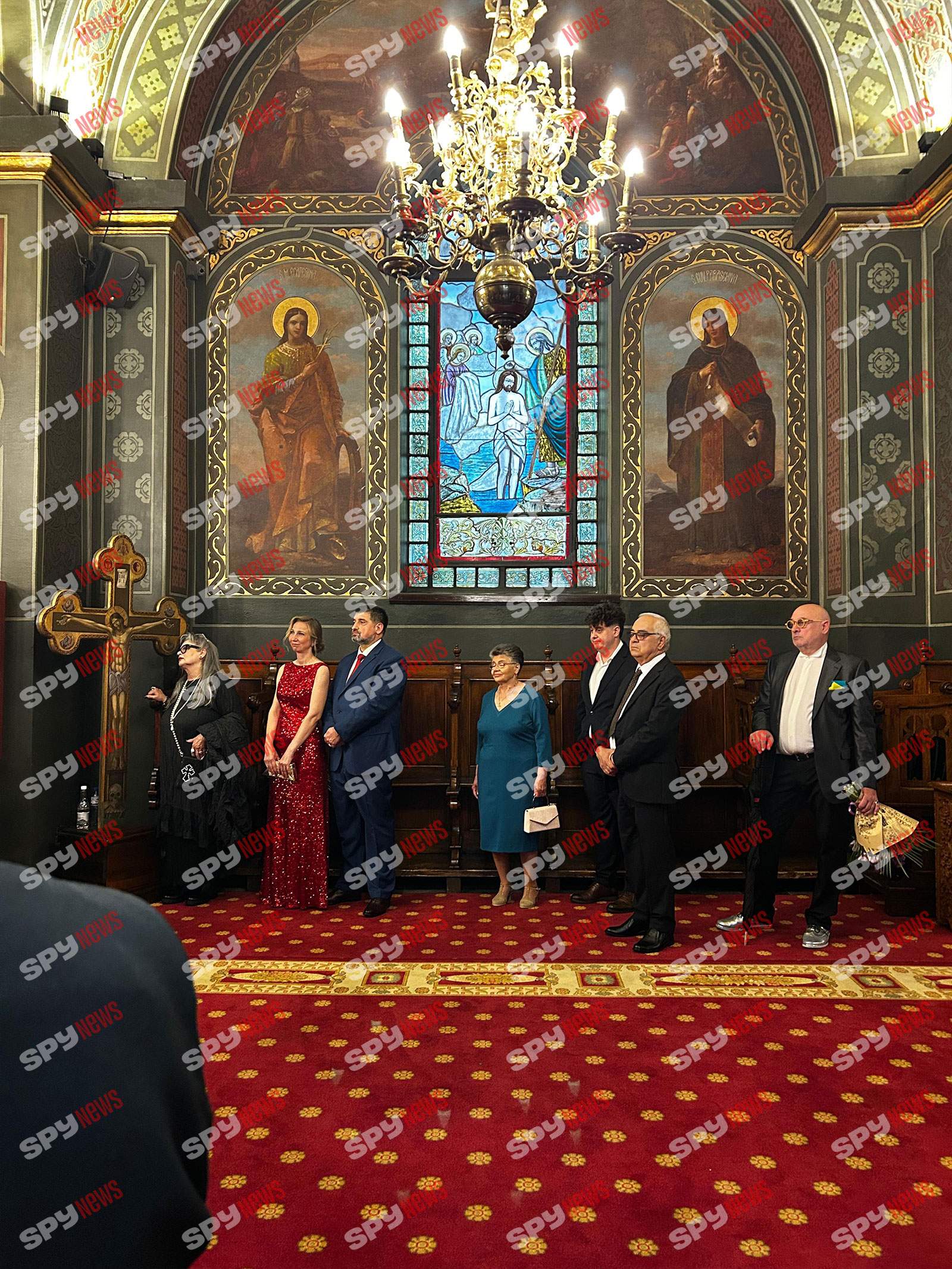 Mihai Albu a ajuns în fața altarului alături de mireasa lui, Elena. Informații în timp real de la cununia religioasă