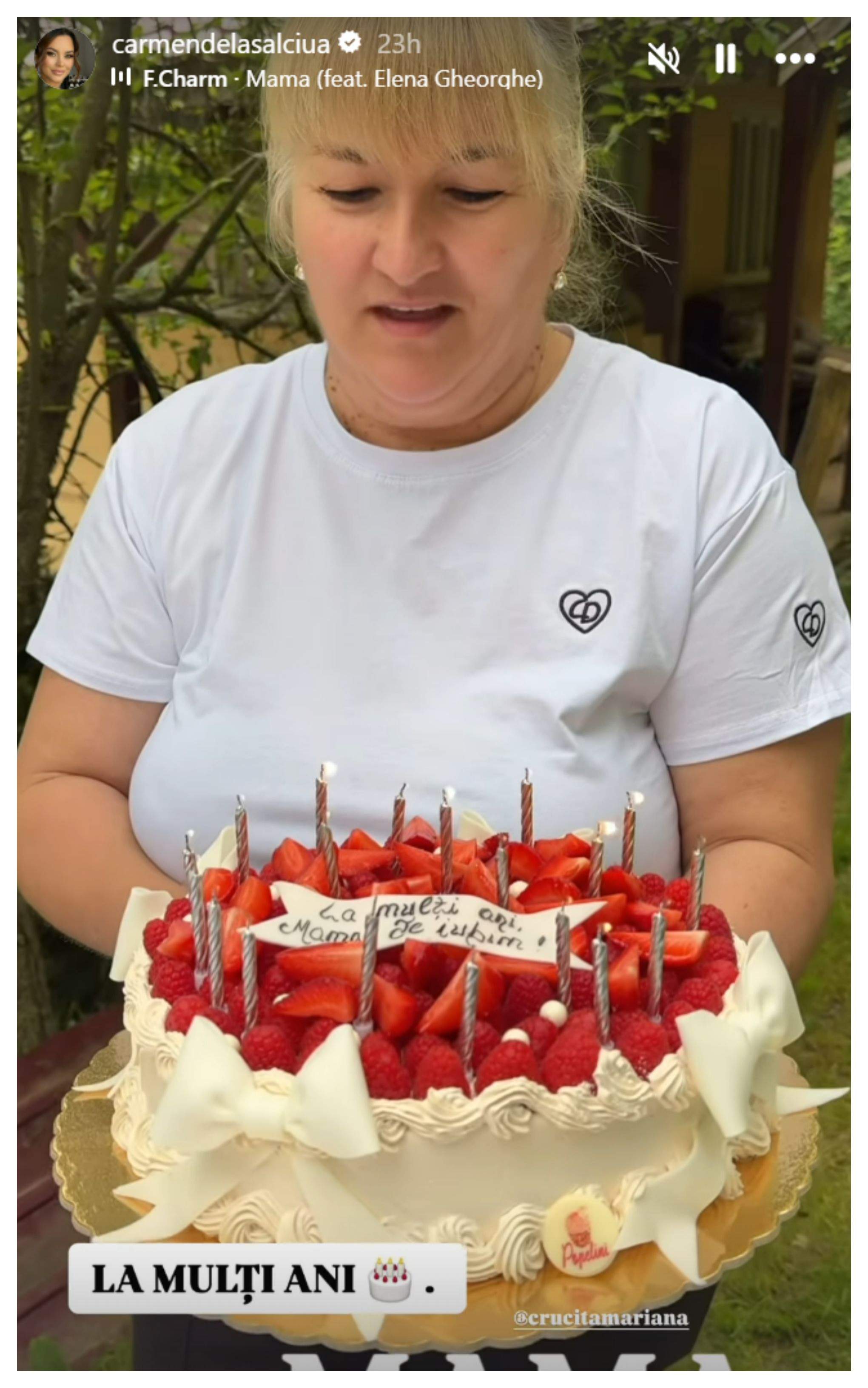 Carmen de la Sălciua, surpriză pentru ziua de naștere a mamei sale. Cum a petrecut cântăreața alături de familia sa: „Cât de iubită ești”