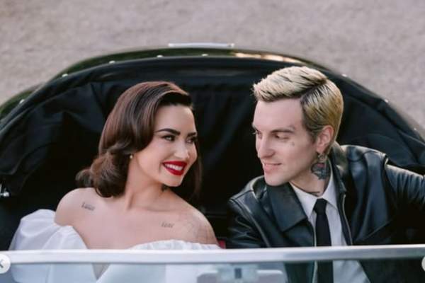 Demi Lovato s-a căsătorit! Artista și alesul inimii ei, Jutes, și-au unit destinele în California / FOTO