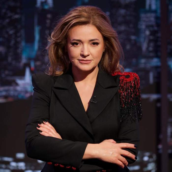 Cristina Bâtlan poarta o tinută sobră