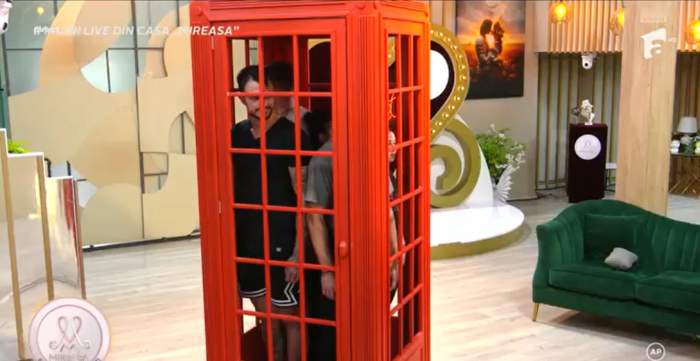 Provocare pentru concurenții din casa Mireasa. Task-ul cabinei telefonice a început cu momente intense