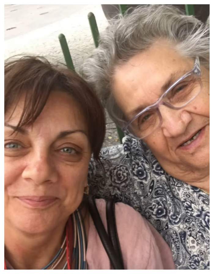 Clipe grele pentru Carmen Tănase după moartea mamei sale. Ce a postat actrița la câteva zile după ce s-a stins femeia care i-a dat viață / FOTO