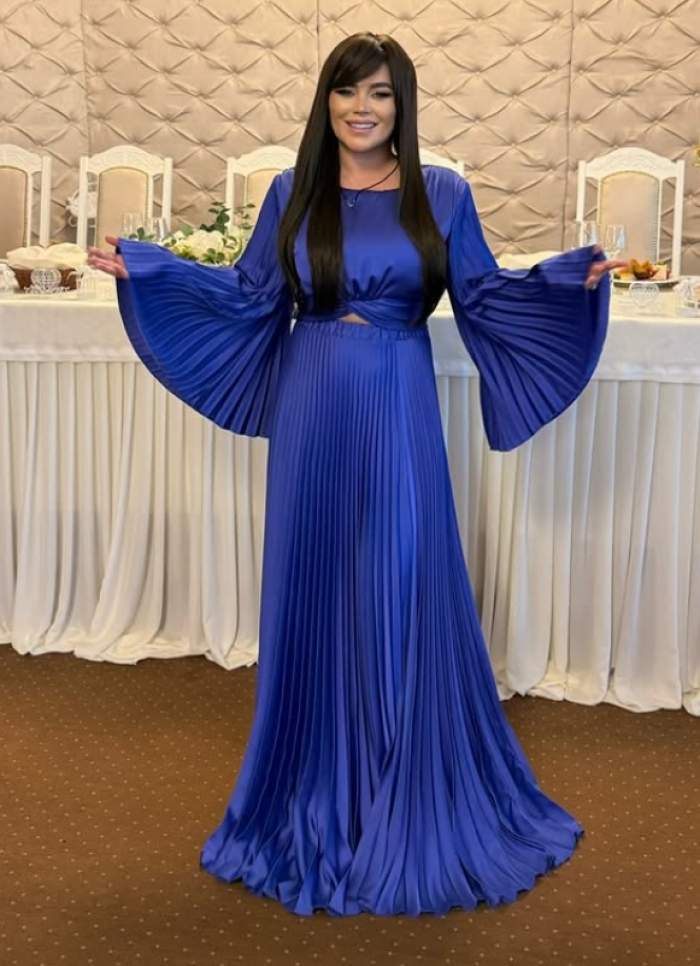 carmen de la salciua in rochie albastra