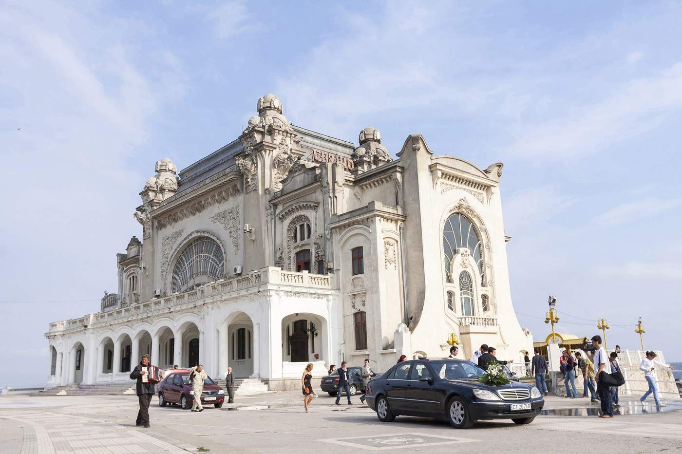 Vrei să faci cununia civilă în interiorul Cazinoului Constanța? Cât de costă să îl închiriezi pentru o oră