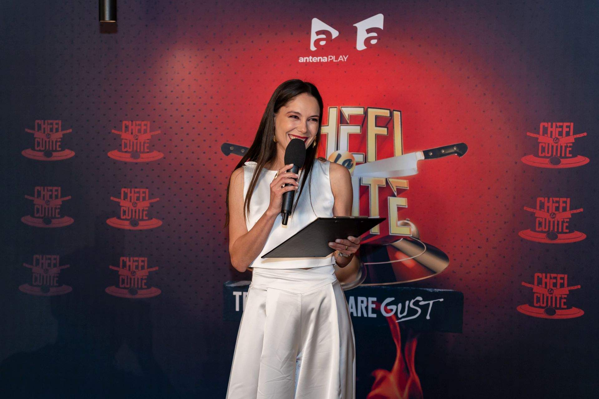 Vedetele au savurat în premieră preparatele dintr-o finală Chefi la cuțite: câștigătorul sezonului 15 și ceilalți trei finaliști au gătit live pentru invitații unui prânz special