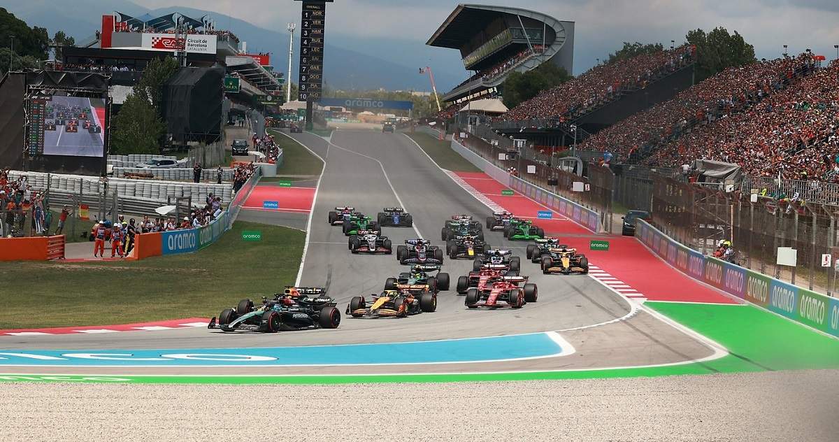 Marele Premiu de Formula 1 al Spaniei se vede duminică, de la 16.00, la Antena 1 şi pe AntenaPLAY. Ana Bodea şi Valentin Butnaru trăiesc live experiența Formula 1