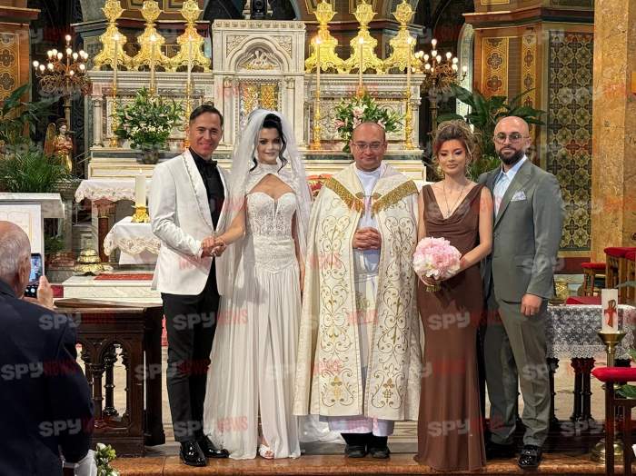 Dinu Maxer a avut probleme în a-i pune verigheta pe deget iubitei lui. Cum a reacționat Magdalena Chihaia: „Să fie sigur că nu dau inelul jos”