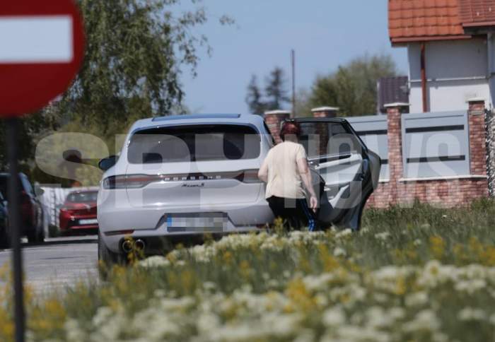 Imagini fabuloase cu Anca Dumitra! Cum arată actrița la 8 luni după ce a devenit mămică și ce accesoriu interesant poartă cu mândrie! | PAPARAZZI