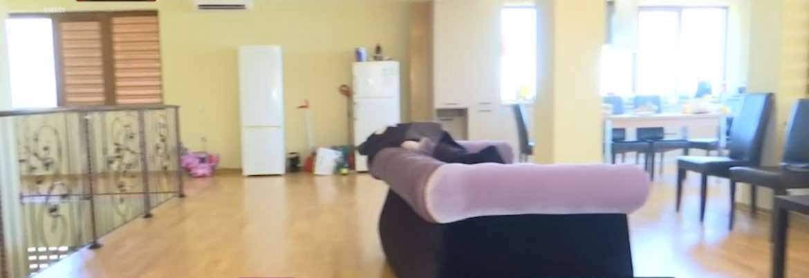 Cum arată casa de la mare a lui Nuredin Beinur. Omul de afaceri a prezentat unul dintre imobilele pe care le deține: "Curtea are 1200 mp"
