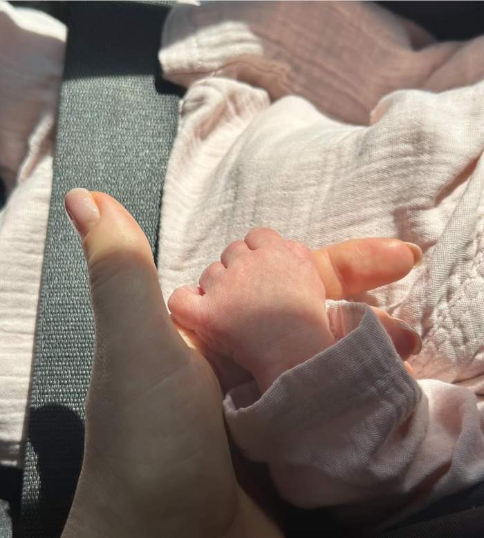 Nora lui Florin Zamfirescu a născut. Diana Roman a devenit mamă pentru prima dată. Prima imagine cu micuța / FOTO