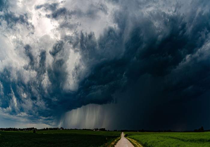 tornadă