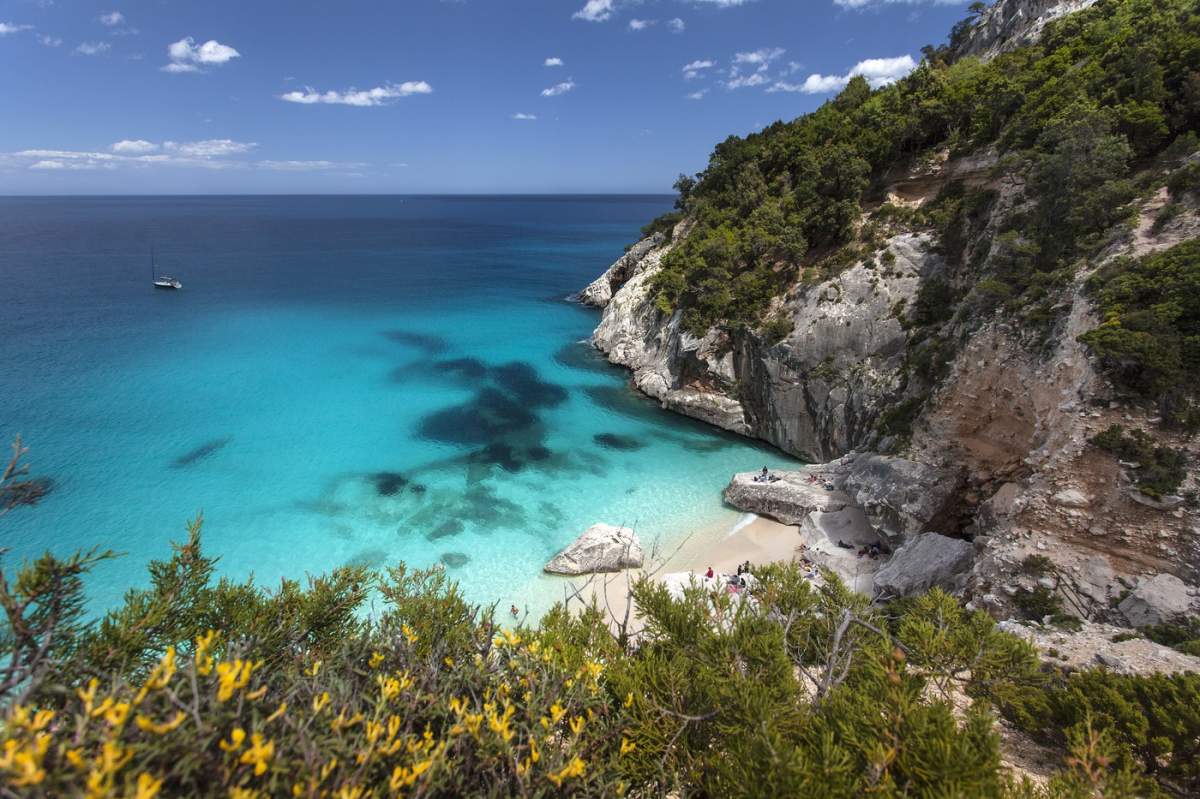 Plaja și coasta Cala Goloritz`e, Baunei (OG), Sardinia, Italia, Europa