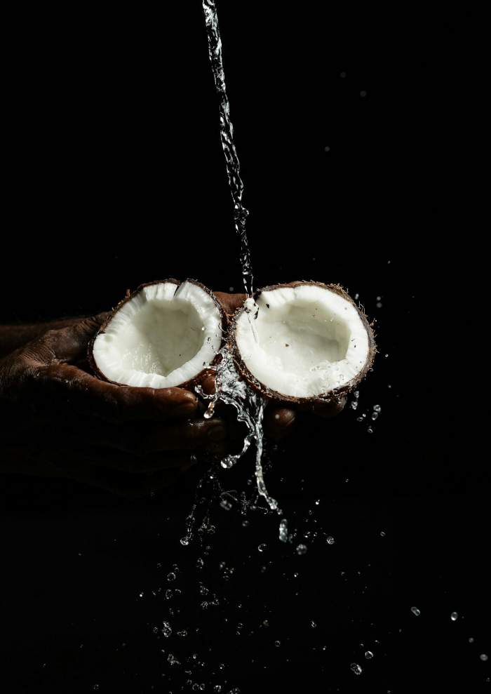 Cât de sănătoasă este apa de cocos. Recomandările făcute de nutrițIonişti