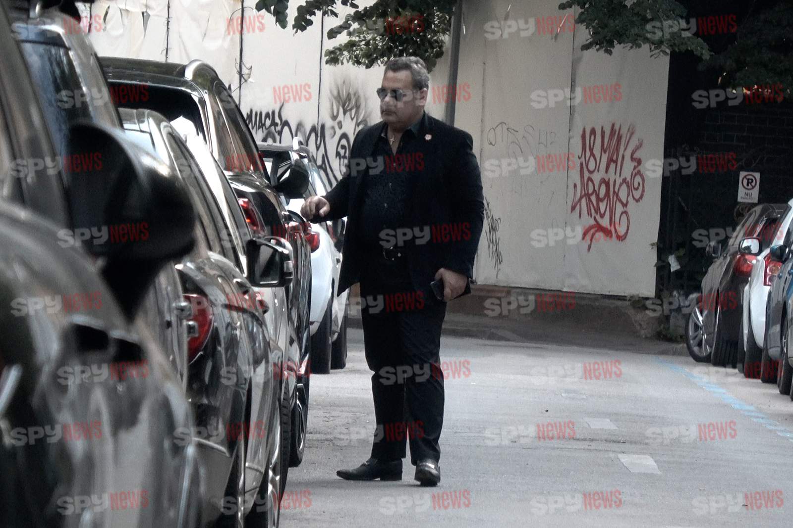 Ce a făcut Ionuț Dolănescu imediat după parastasul lui Mircea Cîmpeanu. Imagini exclusive cu artistul, după cel mai greu moment / PAPARAZZI