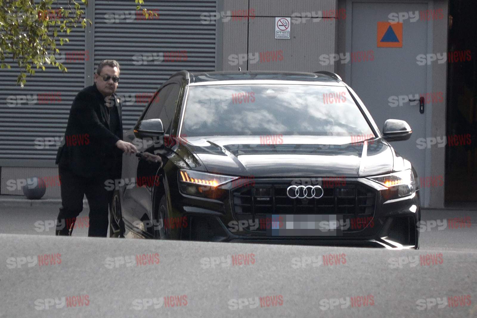 Ce a făcut Ionuț Dolănescu imediat după parastasul lui Mircea Cîmpeanu. Imagini exclusive cu artistul, după cel mai greu moment / PAPARAZZI