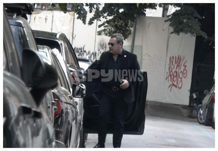 Ce a făcut Ionuț Dolănescu imediat după parastasul lui Mircea Cîmpeanu. Imagini exclusive cu artistul, după cel mai greu moment / PAPARAZZI