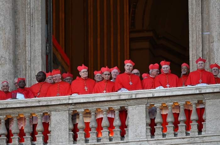 cardinalii din Vatican