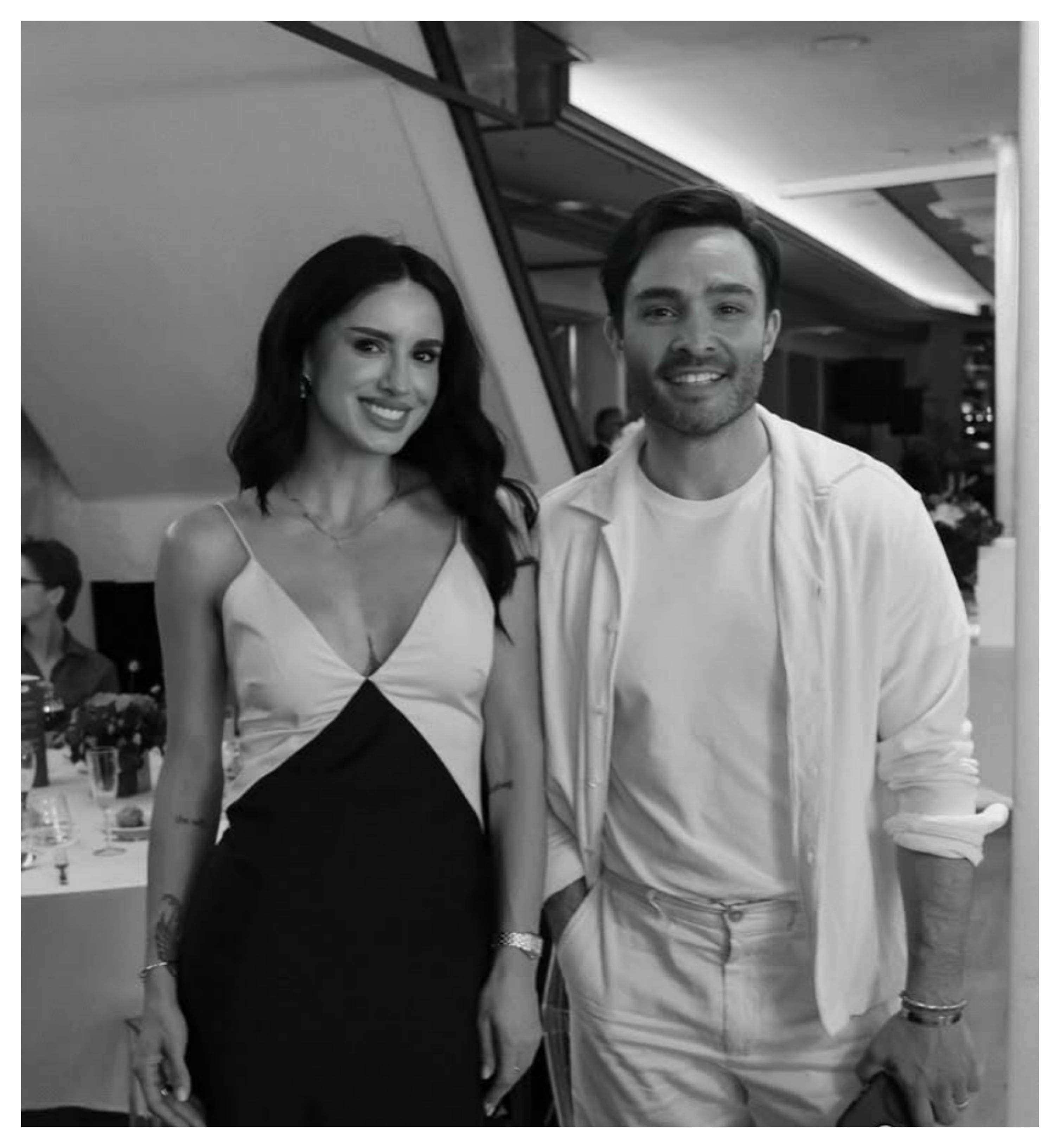 Ce mesaj ironic i-a transmis fostul soț Ioanei Grama, după ce s-a fotografiat cu celebrul Ed Westwick: ”Nu ai fi avut așa copil frumos cu el” / FOTO